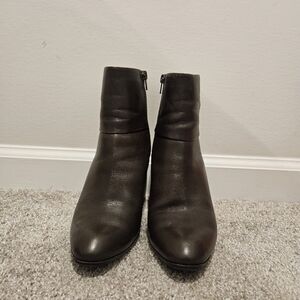 Nine West Ankle Booties, Size 9, Khaki